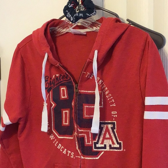 ‘UofA’ Zip-Up Hoodie w/Scrunchie - Picture 2 of 7